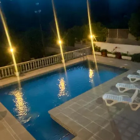 La Casa Dels Boscos Tatil Evi *